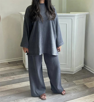 Ingrid - Oversized set med tröja och byxor - Ribbad modell